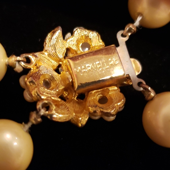 COPY - Vintage double pearled necklace by MarvellA - Picture 3 of 3